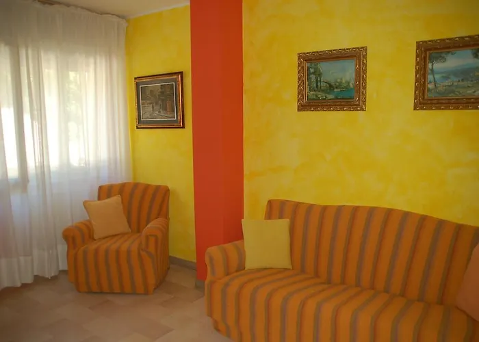 Belvedere Hotel Lanzo dʼIntelvi